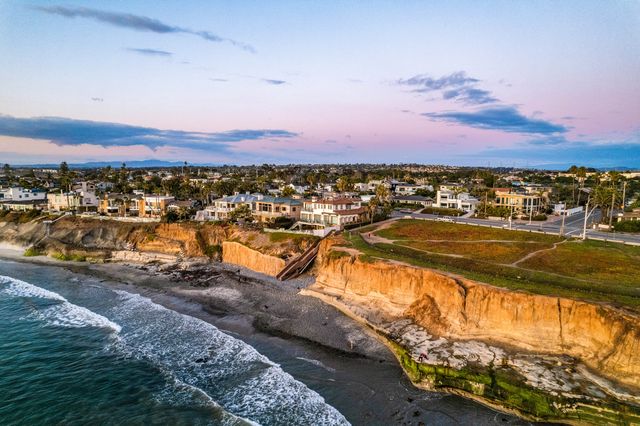 Carlsbad bluffs at golden hour (2)