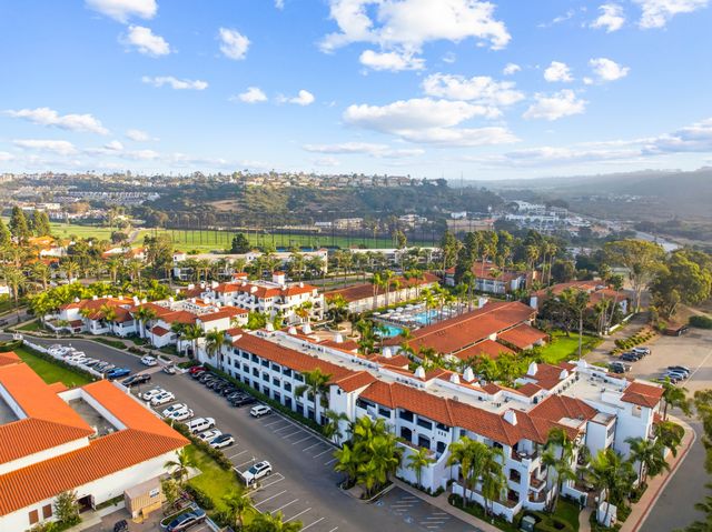 Golf and gardens, La Costa