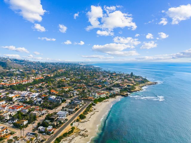 The La Jolla coastline from above