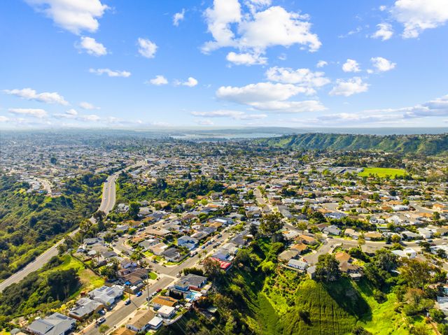 The canyon edges of Clairemont