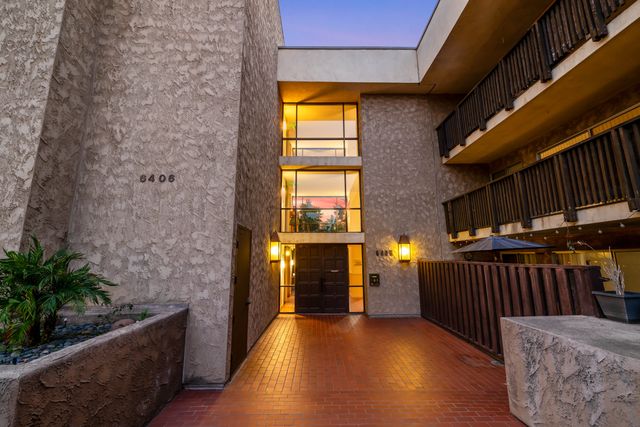 Balconies and canyon views